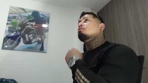 soy_apolo online show from September 2025 03:17:02 AM