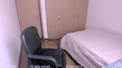 Snapshot of soy_miia chatting on February 2025 07:42:02 PM MIA online show from February 2025 07:42:02 PM