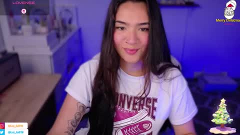 Luisa    online show from December 2025 11:33:02 PM