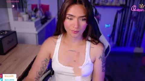 Luisa    online show from April 2026 08:28:02 PM