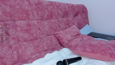 Instagram Soyamandaa  1 online show from December 2024 08:47:02 PM