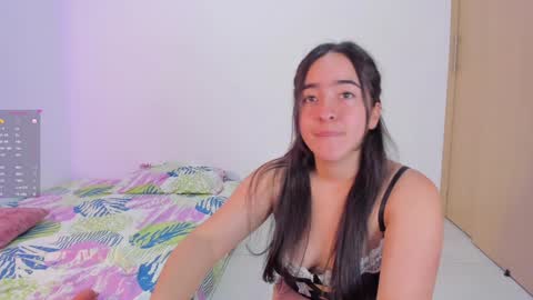 Instagram Soyamandaa  1 online show from February 2025 02:17:02 AM