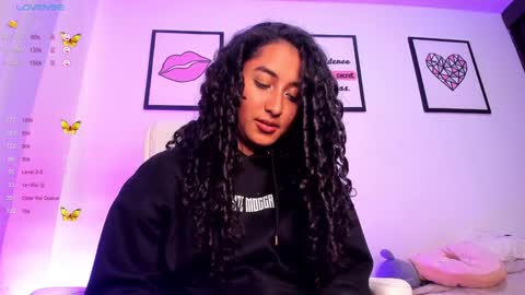 Snapshot of soyjuliana19 chatting on February 2025 07:00:01 PM Juliana online show from February 2025 07:00:01 PM