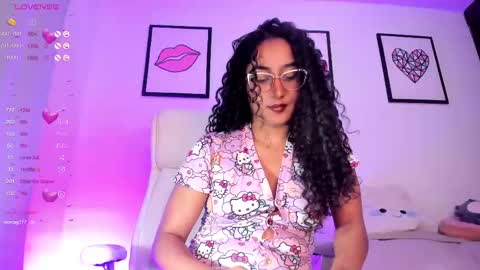 Snapshot of soyjuliana19 chatting on March 2025 10:28:02 PM Juliana online show from March 2025 10:28:02 PM