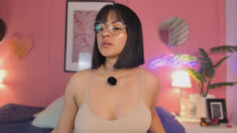 Snapshot of soysaraa_ chatting on October 2025 05:53:02 AM Aleja online show from October 2025 05:53:02 AM