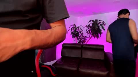 Gabo Lucas and Justin online show from February 2026 09:52:01 PM