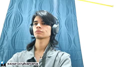 Snapshot of spaiseebuhnaanuh chatting on March 2025 04:13:01 AM Roger online show from March 2025 04:13:01 AM