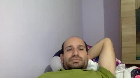 Snaiky online show from December 2025 07:53:02 PM