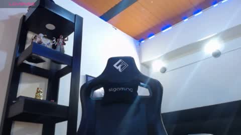 Snapshot of spartacus_cam chatting on December 2024 06:14:01 AM online show from December 2024 06:14:01 AM