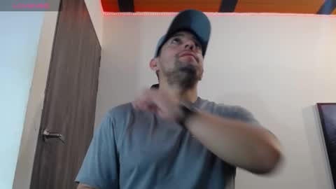 Snapshot of spartacus_cam chatting on January 2025 05:12:02 AM online show from January 2025 05:12:02 AM