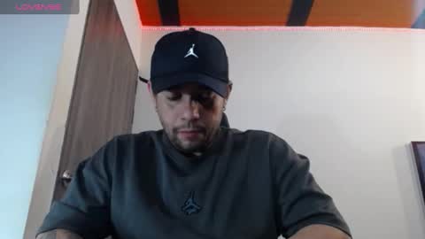 Snapshot of spartacus_cam chatting on February 2025 05:28:02 AM online show from February 2025 05:28:02 AM