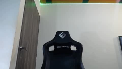 Snapshot of spartacus_cam chatting on February 2025 05:52:01 AM online show from February 2025 05:52:01 AM