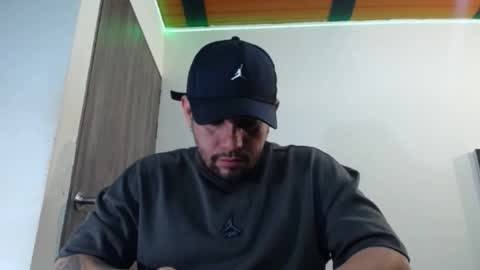 Snapshot of spartacus_cam chatting on February 2025 05:50:02 AM online show from February 2025 05:50:02 AM