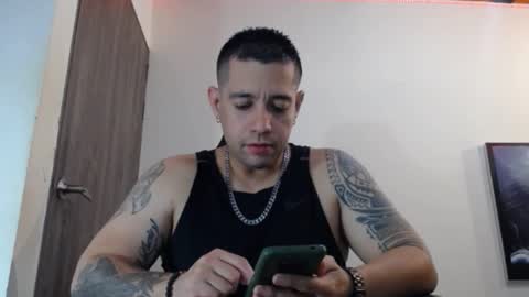 Snapshot of spartacus_cam chatting on February 2025 05:25:01 AM online show from February 2025 05:25:01 AM