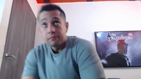 Snapshot of spartacus_cam chatting on September 2025 05:07:01 AM online show from September 2025 05:07:01 AM