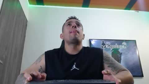 Snapshot of spartacus_cam chatting on September 2025 05:19:02 AM online show from September 2025 05:19:02 AM