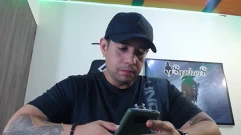 Snapshot of spartacus_cam chatting on October 2025 05:52:01 AM online show from October 2025 05:52:01 AM