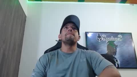 Snapshot of spartacus_cam chatting on November 2025 06:02:02 AM online show from November 2025 06:02:02 AM