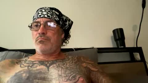 specter1972 online show from December 2025 12:14:02 PM