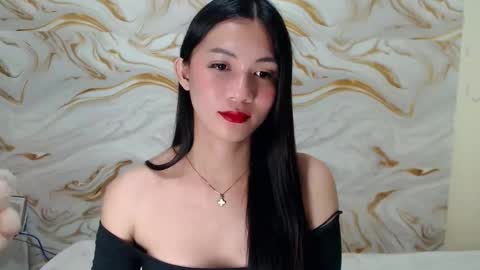 Leah online show from November 2025 01:22:02 PM