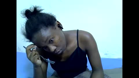 Snapshot of spicy_kittie chatting on June 2026 06:14:02 AM Kittle online show from June 2026 06:14:02 AM
