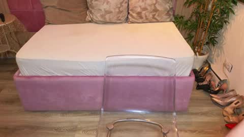 spicycarlaxx online show from April 2026 06:39:01 PM