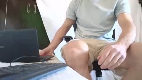 Marco. When Im offline you can view premium content in bio online show from October 2025 12:16:02 PM