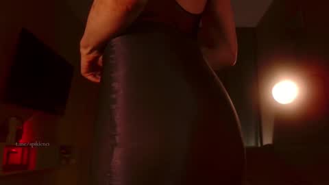 Snapshot of spiklencii chatting on October 2025 05:25:02 PM Elizabeth online show from October 2025 05:25:02 PM