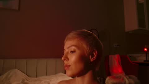 Snapshot of spiklencii chatting on November 2025 04:53:01 PM Elizabeth online show from November 2025 04:53:01 PM