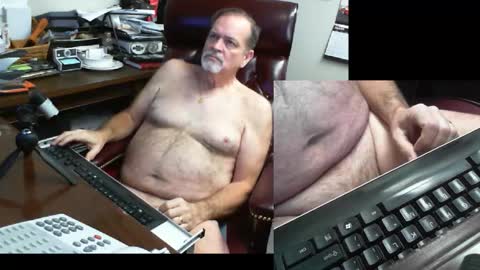 Snapshot of spitfire1964 chatting on March 2025 09:35:01 PM Spitfire online show from March 2025 09:35:01 PM