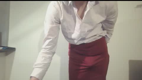 ellie online show from March 2026 11:48:01 PM