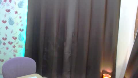 Snapshot of splendid_kim08 chatting on November 2025 10:38:02 AM Kimmy online show from November 2025 10:38:02 AM