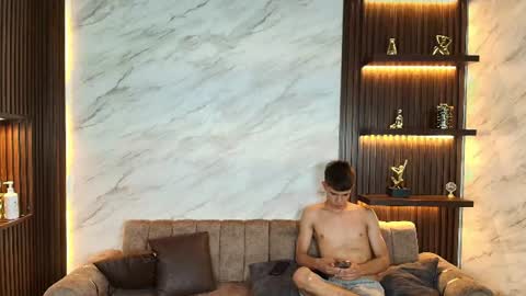 spoiledprincess_ online show from June 2026 12:33:01 PM