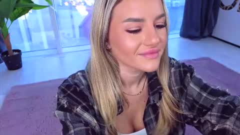 Snapshot of spoilm3mor3 chatting on November 2025 10:59:01 AM Anna online show from November 2025 10:59:01 AM