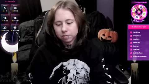 Shio online show from November 2025 08:57:01 PM