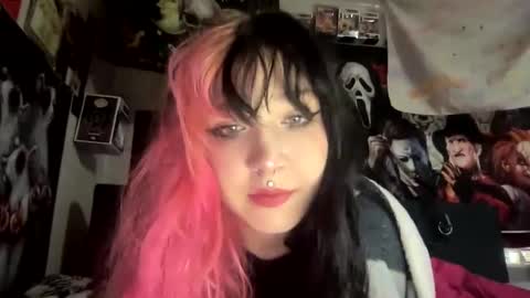 Pixie online show from September 2025 04:29:01 PM