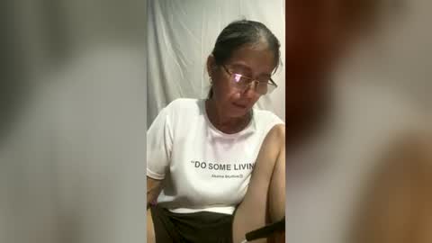 Snapshot of squirt0120 chatting on June 2026 04:41:02 AM squirt0120 online show from June 2026 04:41:02 AM