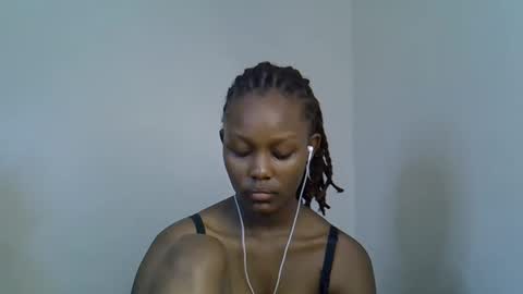 Tashy online show from November 2025 08:11:01 PM