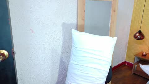 Snapshot of squirter_girl69 chatting on January 2025 07:28:01 AM squirter_girl69 online show from January 2025 07:28:01 AM
