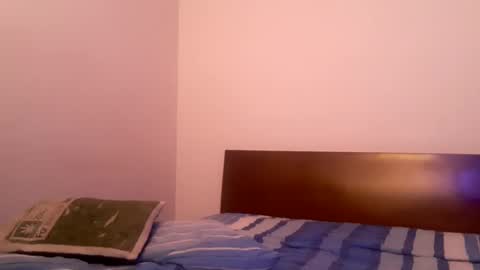 sr_bolaiinas online show from January 2025 03:54:02 AM