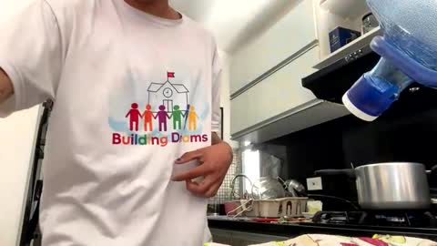 Snapshot of srcejotas chatting on December 2024 08:25:02 PM sorry mom online show from December 2024 08:25:02 PM