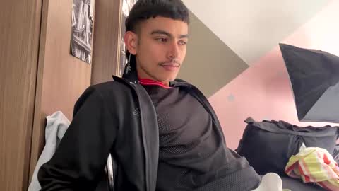 Snapshot of srcejotas chatting on January 2025 06:38:01 PM sorry mom online show from January 2025 06:38:01 PM