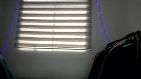 Snapshot of srcejotas chatting on October 2025 05:33:02 PM sorry mom online show from October 2025 05:33:02 PM