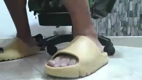 Snapshot of srfindomfeet_ chatting on June 2026 06:49:01 PM sr master cum its my old account online show from June 2026 06:49:01 PM