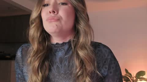 Sophie 3 online show from February 2025 11:47:01 PM