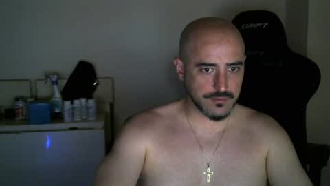Snapshot of srtramposo chatting on June 2026 06:45:01 PM srtramposo online show from June 2026 06:45:01 PM