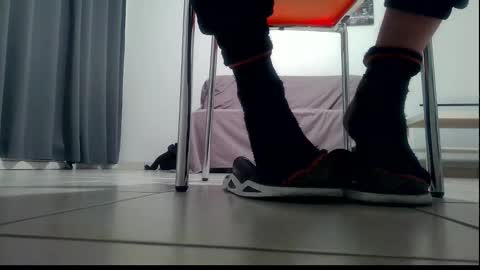 Snapshot of ssenzo chatting on December 2025 09:30:01 PM ssenzo online show from December 2025 09:30:01 PM