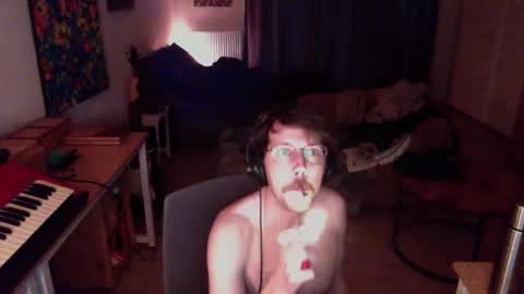 Snapshot of ssnttsnttsnss chatting on December 2024 12:51:02 PM Roger online show from December 2024 12:51:02 PM