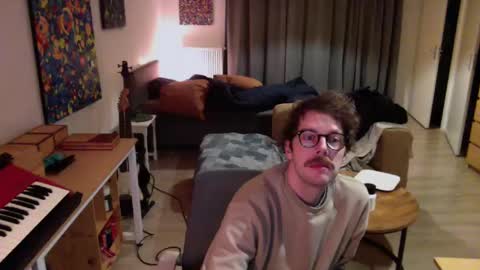 Snapshot of ssnttsnttsnss chatting on December 2024 08:18:01 PM Roger online show from December 2024 08:18:01 PM