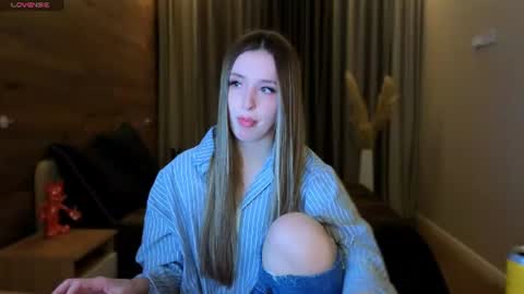 Chloe online show from June 2026 07:40:01 PM